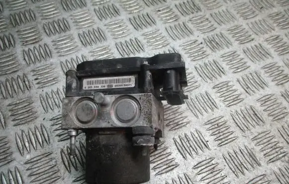 Nissan Almera N16 ABS Pump 0265231415