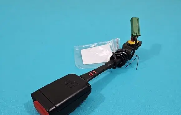 Volvo V40 Front seatbelt 8632604 IMPRK1485814