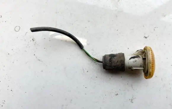 Audi A4 S4 B5 8D Front fender indicator light