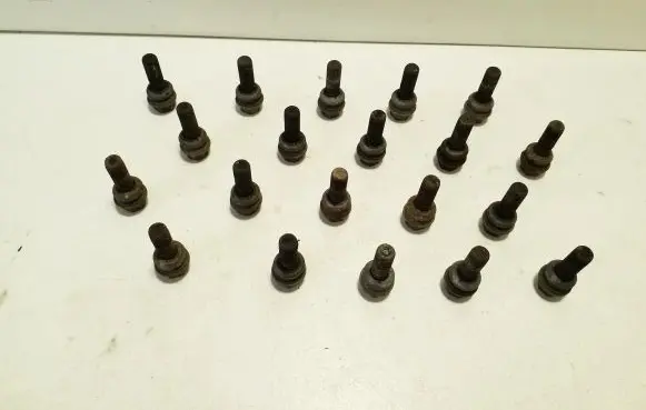 Volkswagen Transporter - Caravelle T5 Nuts/bolts 