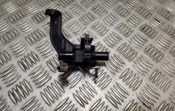 Honda CR-V Coolant heater control valve 
