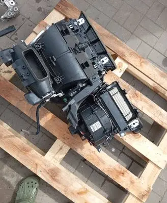 Toyota Venza Interior heater climate box assembly housing 8701006562