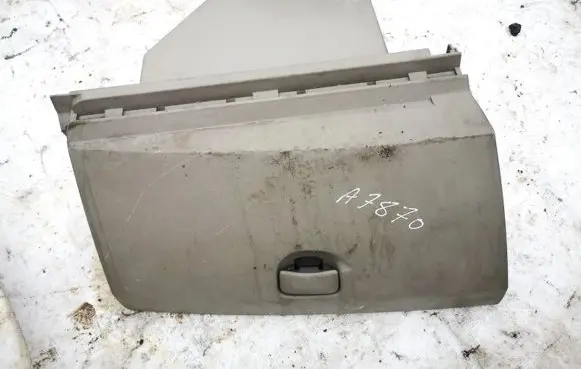 Renault Megane II Glove box 8200078820 8200179946