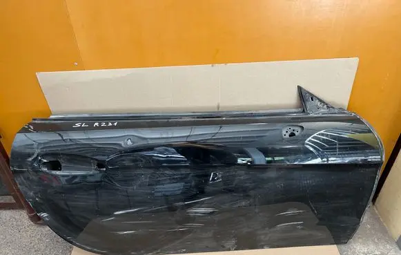 Mercedes-Benz SL R231 Front door