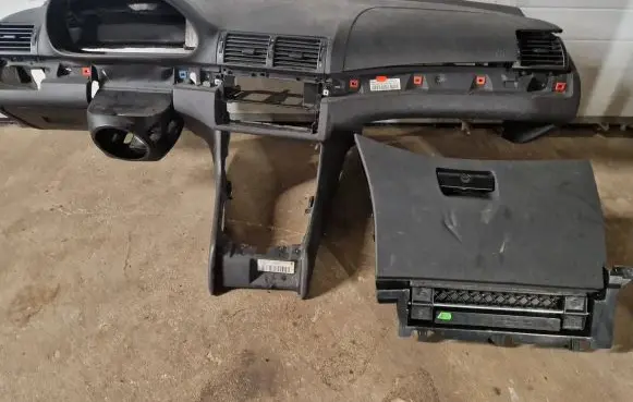 BMW 3 E46 Dashboard 7143207