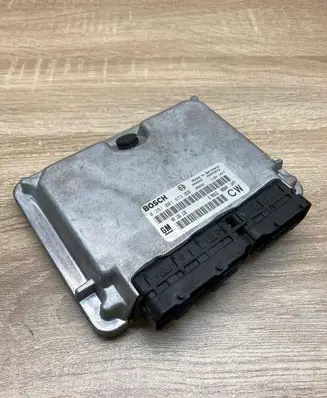 Opel Vectra B Engine control unit/module ECU 09136118 0281001873
