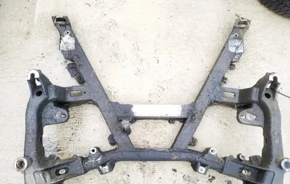 BMW 5 E39 Front subframe