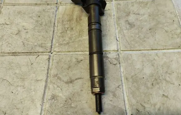 Mercedes-Benz S W221 Fuel injector A6420701387 070728
