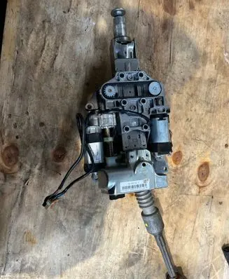 Steering wheel axle set