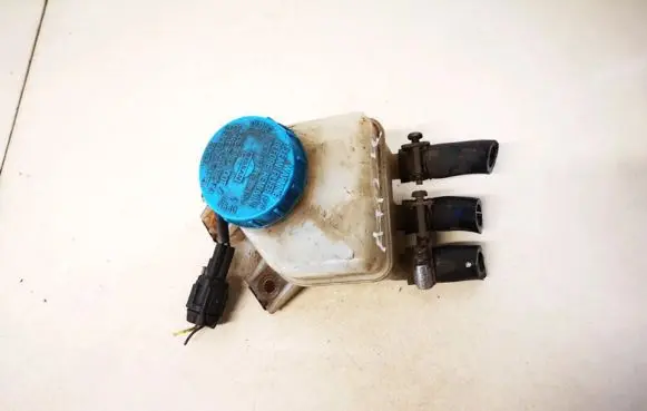 Nissan Almera Tino Brake fluid reservoir 