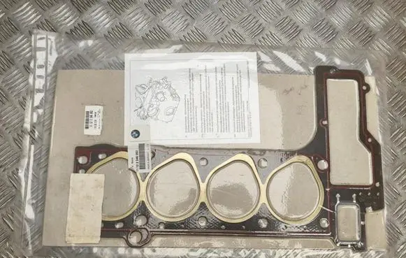 BMW 3 E36 Other engine bay part 11122246092