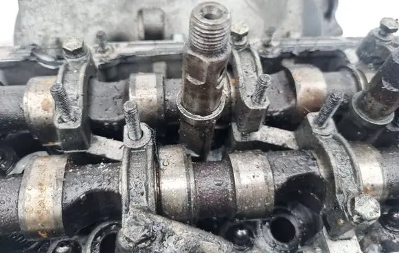 Audi A6 S6 C5 4B Fuel injector 