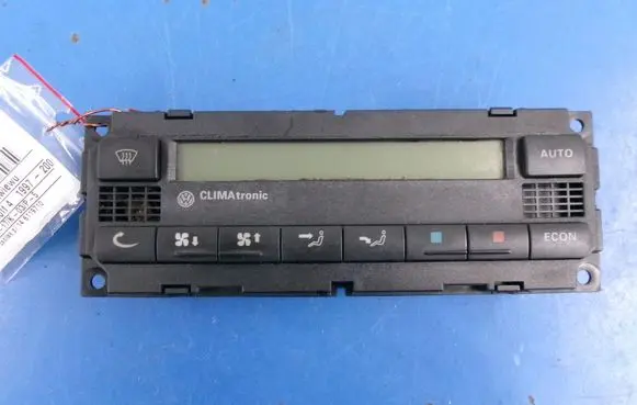 Volkswagen Golf IV Climate control unit