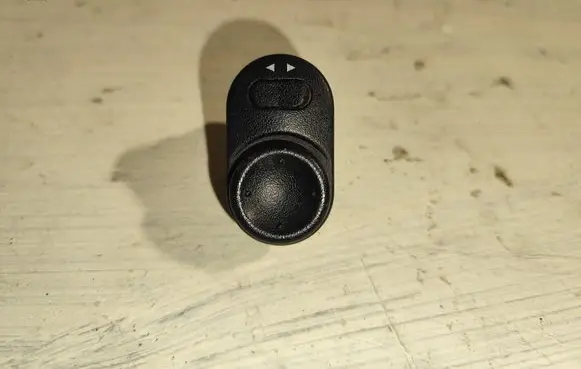 Opel Astra G Wing mirror switch 09226861 F2483T