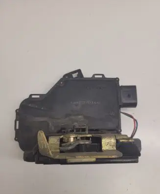 Audi A6 S6 C5 4B Front door lock 4B1837016B