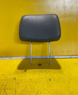 Chevrolet Captiva Front seat headrest 