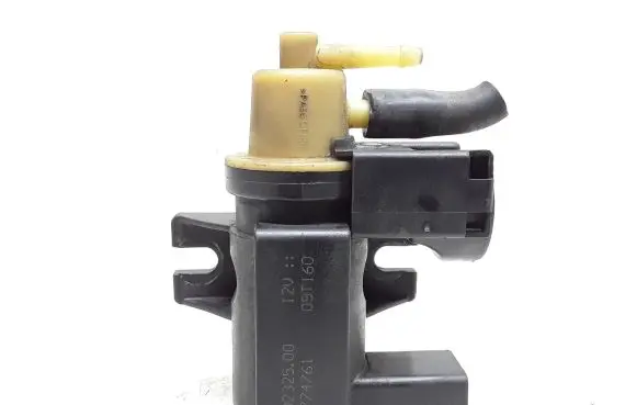 Volvo V70 Turbo solenoid valve 30774761 70232500