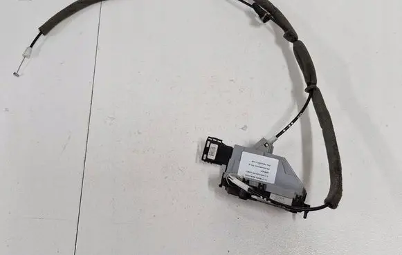 Citroen Berlingo Sliding door lock PSA828417
