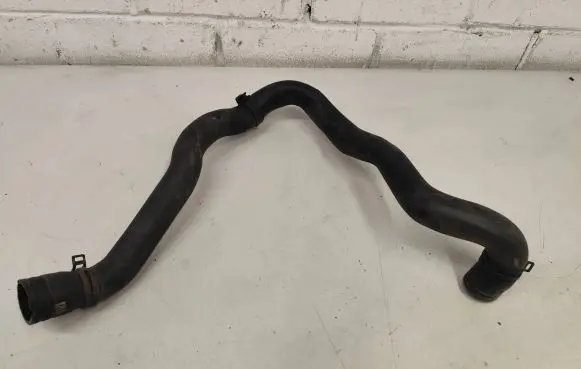 Mercedes-Benz B W246 W242 Engine coolant pipe/hose