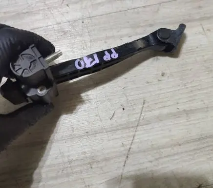 Suzuki Vitara (LY) Front door check strap stopper 
