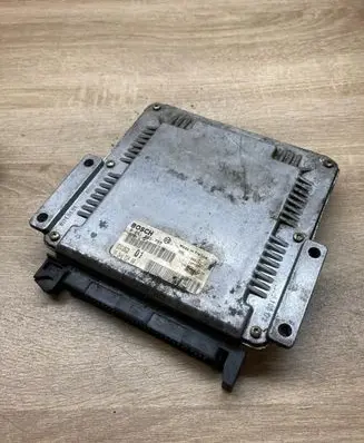 Renault Laguna I Engine control unit/module ECU 9634662880 0281001782