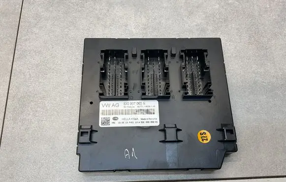 Audi A1 Comfort/convenience module 8X0907063N
