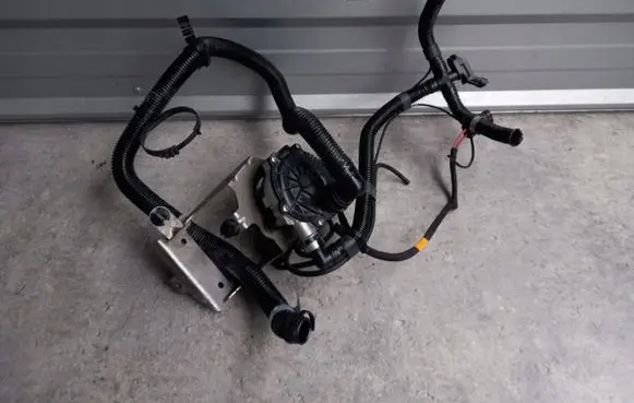 Maserati Levante Secondary air pump 