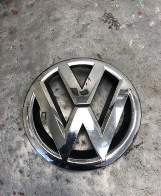Volkswagen Tiguan Manufacturer badge logo/emblem 561853600BILI 561853600