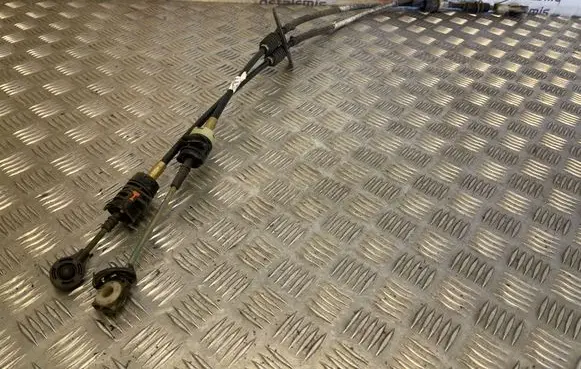 Ford Focus Gear shift cable linkage 2S4R7E395FC