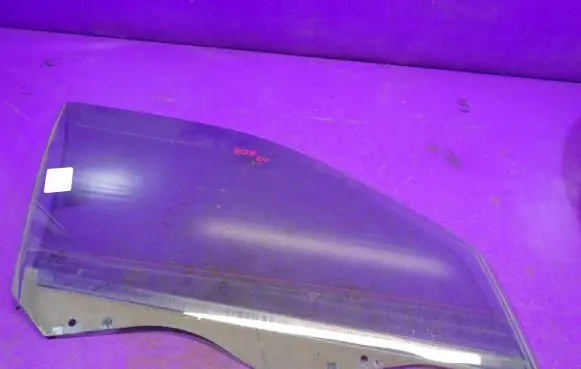 Citroen Xsara Picasso Front door window glass four-door