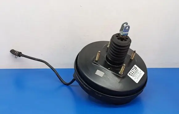 Toyota Corolla E120 E130 Brake booster