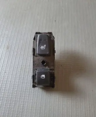 KIA Sportage Seat heating switch 93581R2040