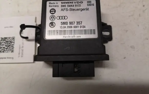 Volkswagen PASSAT B6 Light module LCM 5M0907357 5WK49172 SX016
