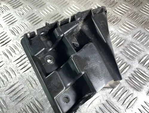 Volvo V40 Front bumper mounting bracket 31425110