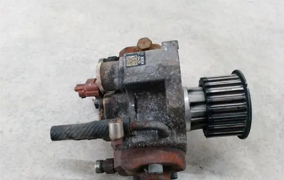 Mazda 5 Fuel injection high pressure pump 2940000420