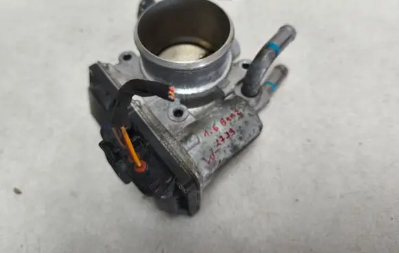KIA Sportage Throttle valve 351002B340
