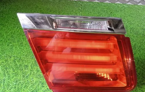 BMW 7 F01 F02 F03 F04 Tailgate rear/tail lights 7182205 EKD85Y F01T2