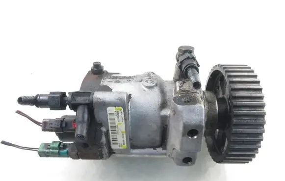 KIA Carnival Fuel injection high pressure pump R9044Z022A 331004X500