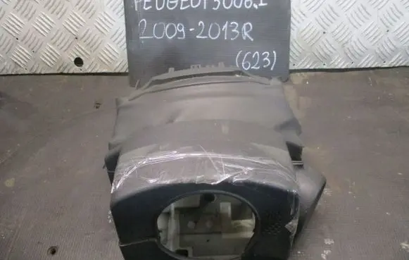 Peugeot 5008 Steering wheel column trim