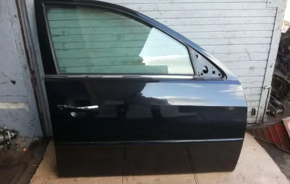 Ford Mondeo Mk III Front door