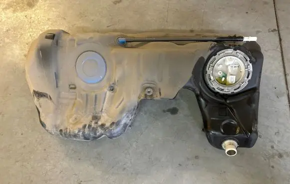 BMW 4 F36 Gran coupe Fuel tank 7294609 7344067