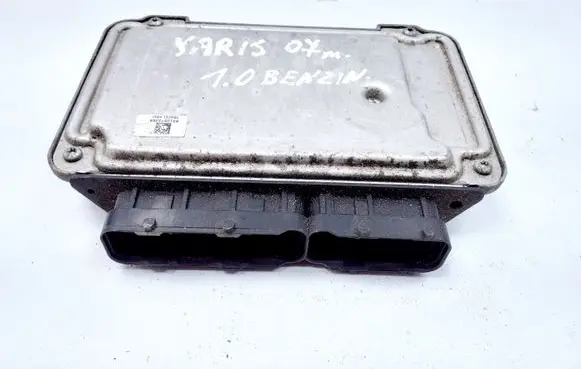 Toyota Yaris Engine control unit/module 0261208932 896610D270