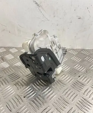 Audi A3 S3 8P Front door lock 4F1837015