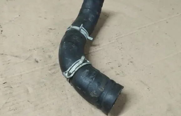 Peugeot 308 Engine coolant pipe/hose