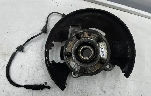 Opel Insignia A Front wheel hub spindle knuckle 0817R