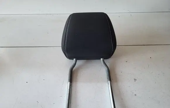 Ford Focus Front seat headrest 