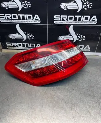 Mercedes-Benz E W212 Rear/tail lights 483181L