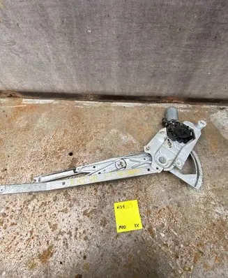 Renault Megane I Front door window regulator with motor 