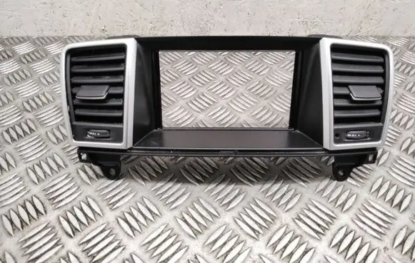 Mercedes-Benz ML W166 Dash center air vent grill A1666800054