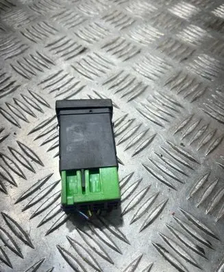 Volkswagen Golf IV Seat heating switch 3B0963563C